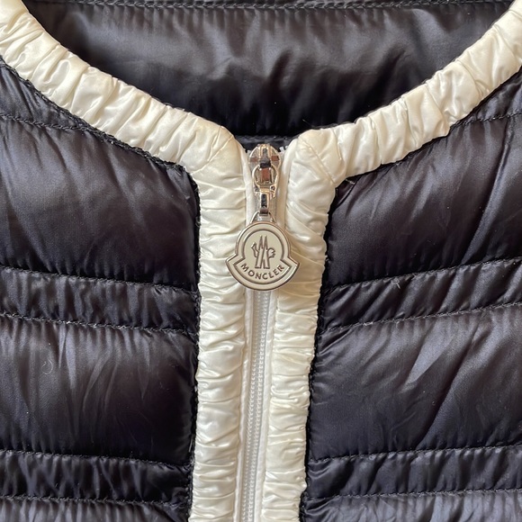 Womens/teen Moncler bomber style jacket. - Picture 3 of 9
